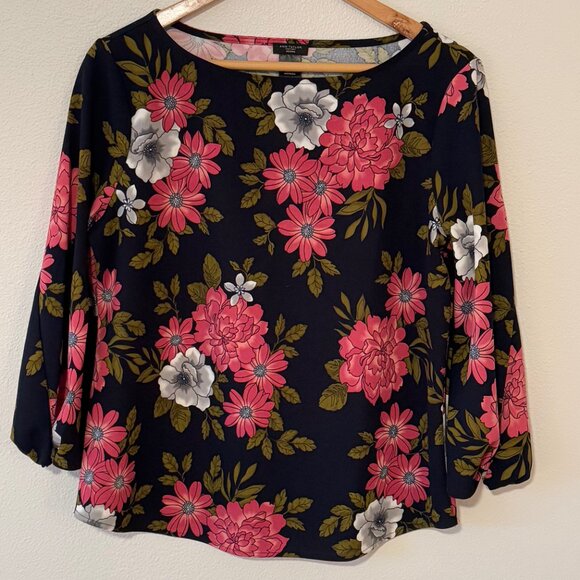 Ann Taylor‎ Factory Pink Floral 3/4 knotted Sleeve Top Size LP - Picture 2 of 7